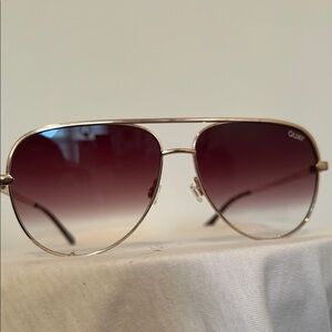 Quay high key mini 126 gradient aviator sunglasses golden frame
